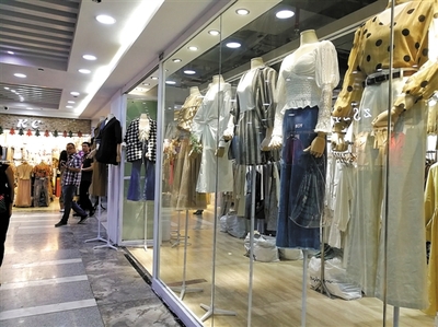 老牌服裝專業(yè)市場轉(zhuǎn)型自救 電商與設(shè)計(jì)雙輪驅(qū)動(dòng)，能否破局突圍？