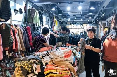 凌晨四點(diǎn)，廣州白馬 淘寶服裝帝國的批發(fā)心臟